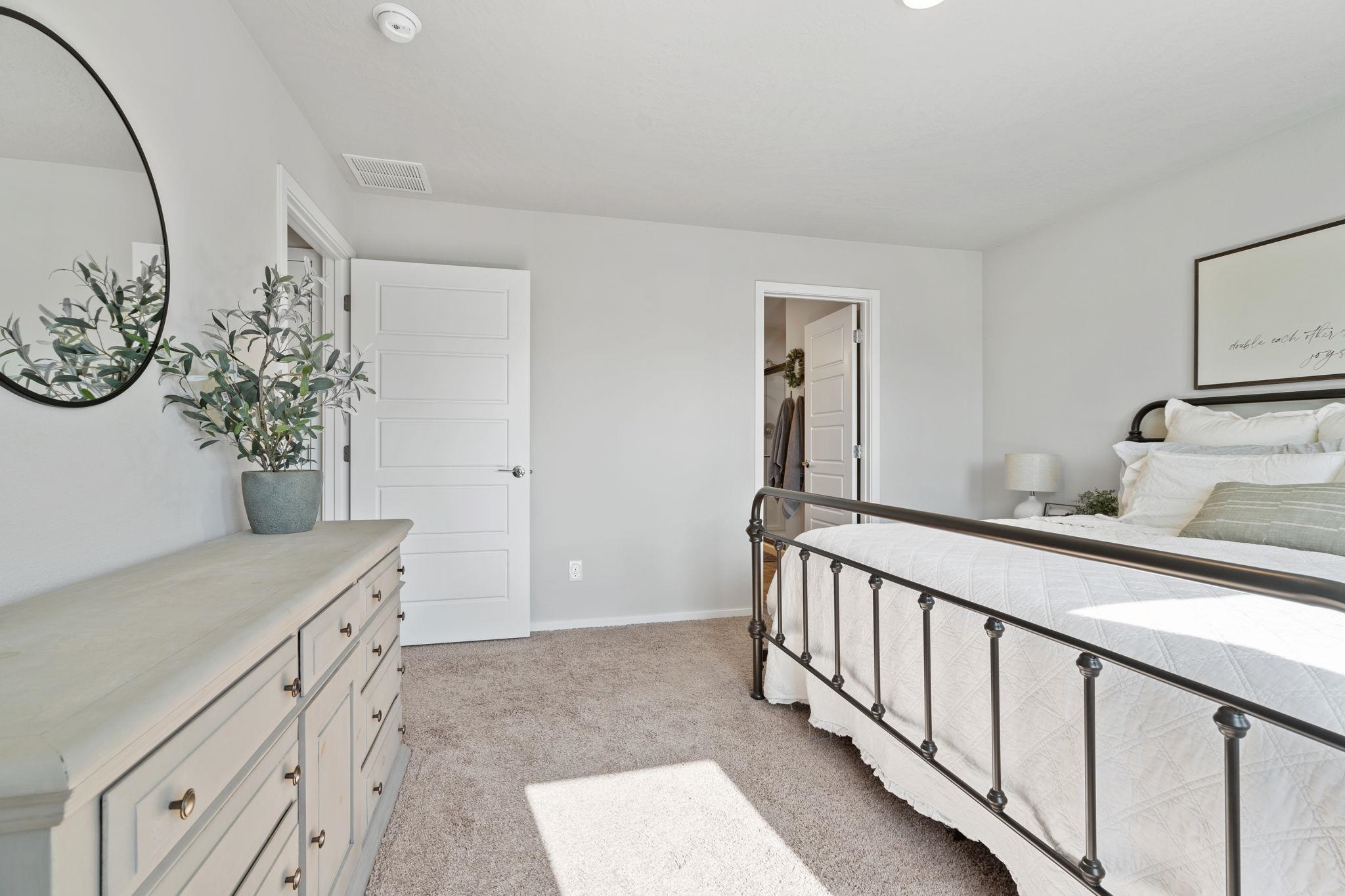 1016 N Viewmont Rd