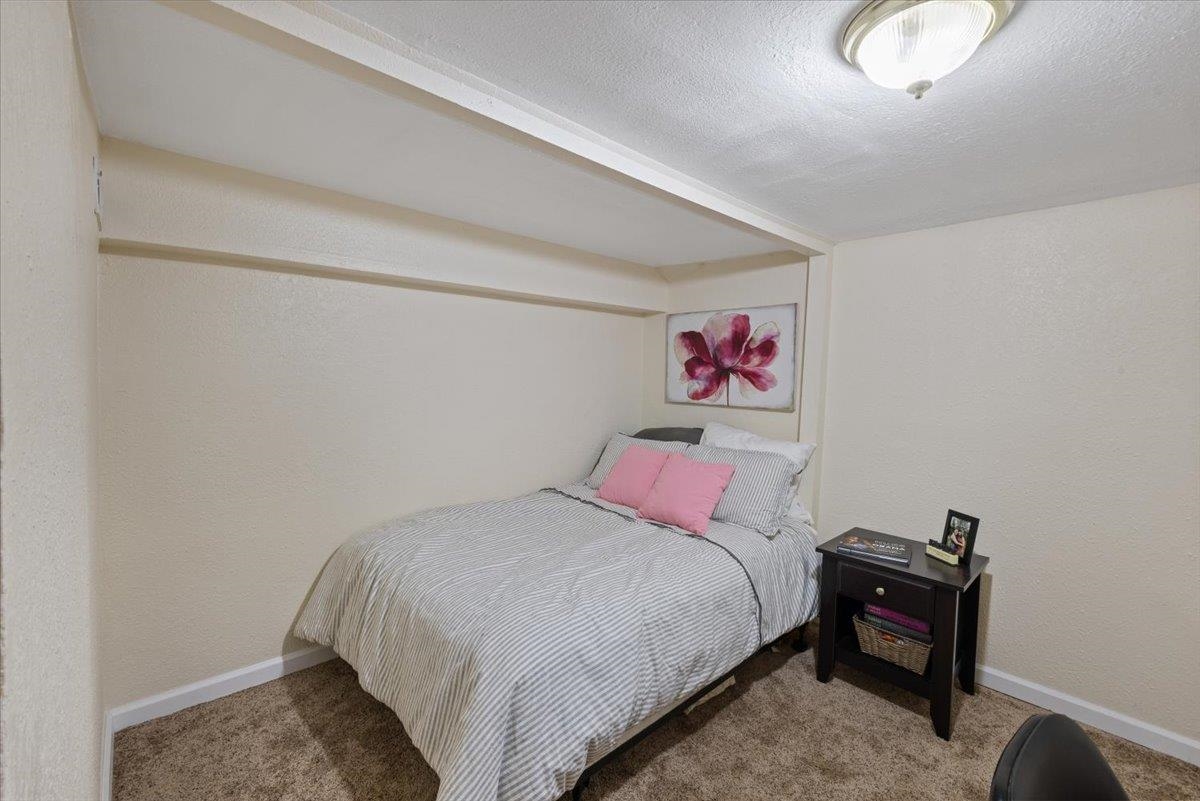 2618 N Martin St