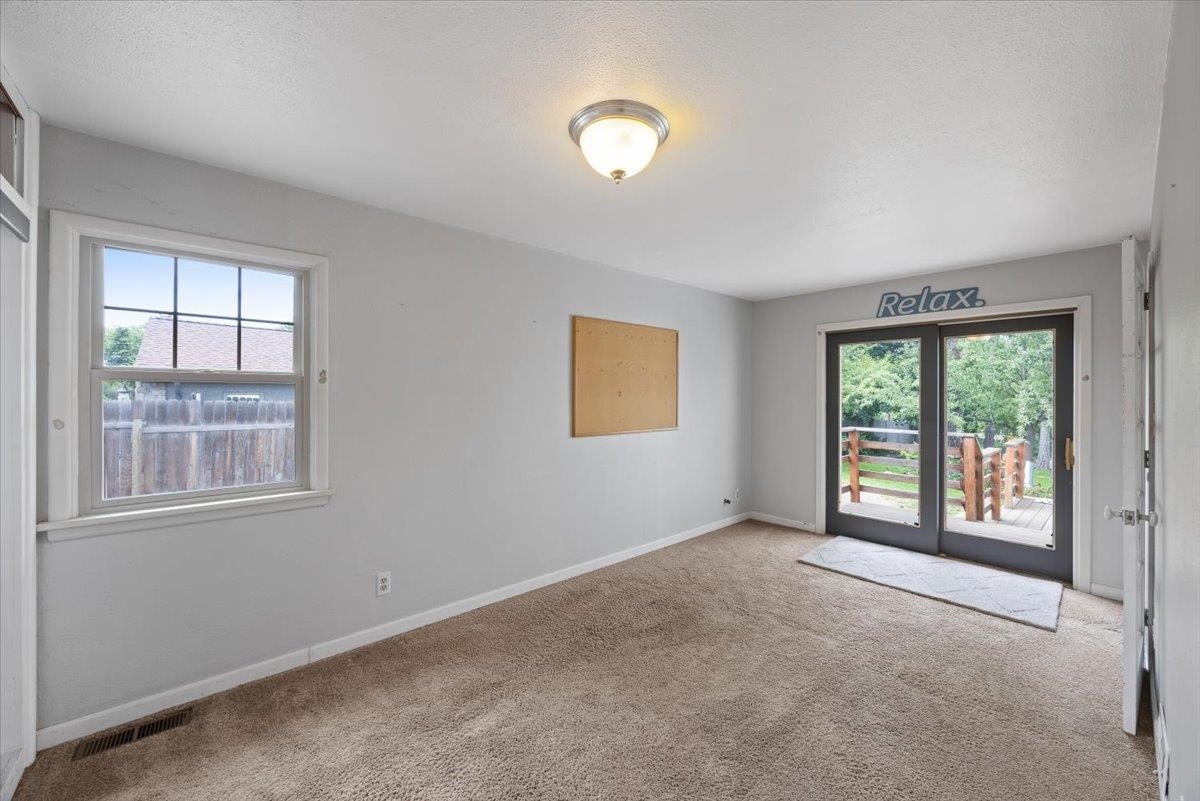 8927 E South Riverway Ave