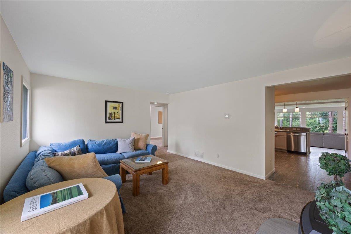 8927 E South Riverway Ave