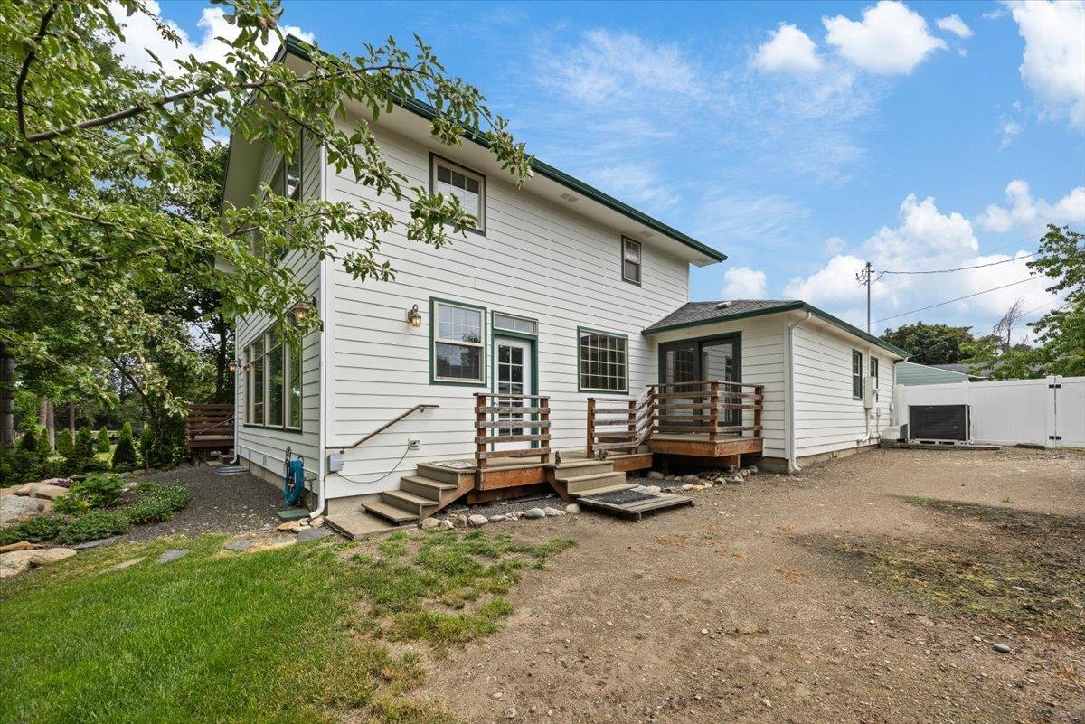 8927 E South Riverway Ave