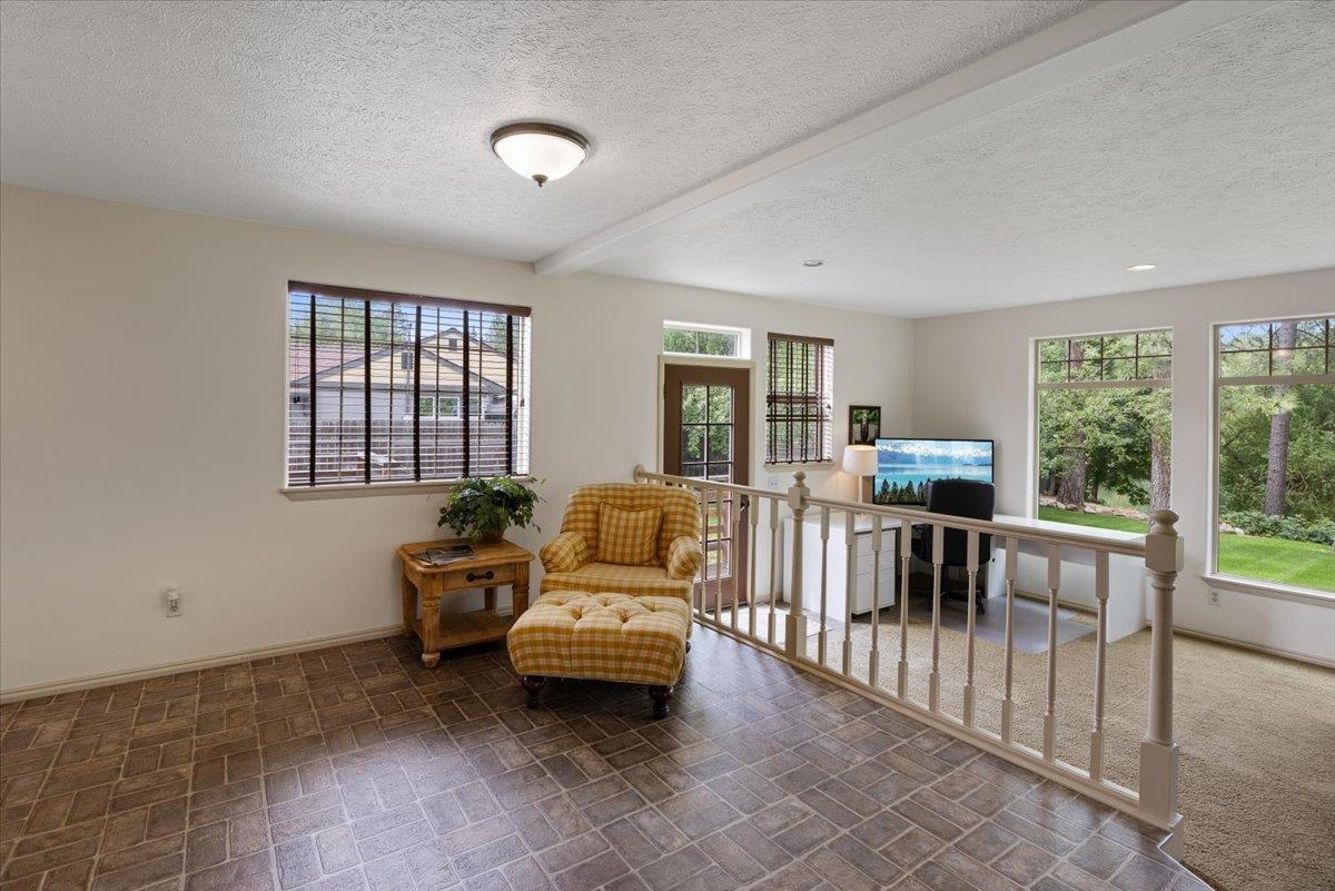 8927 E South Riverway Ave