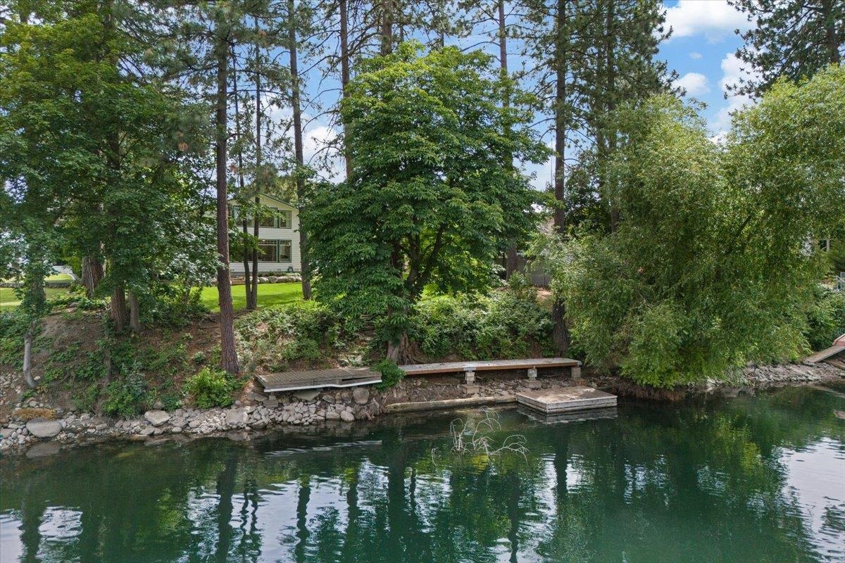 8927 E South Riverway Ave