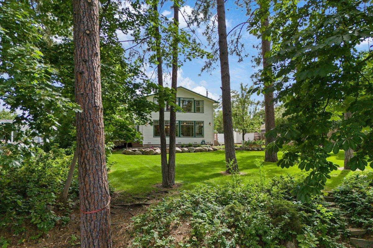 8927 E South Riverway Ave