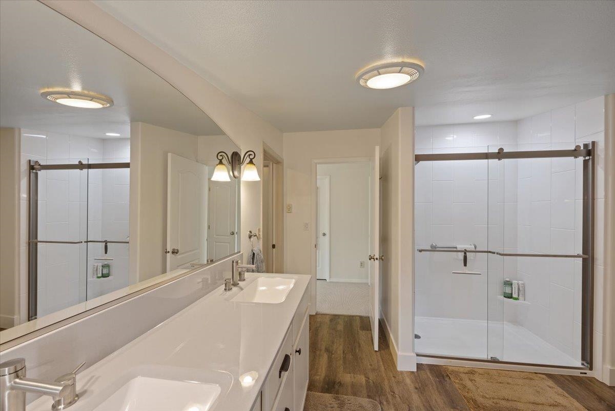 8927 E South Riverway Ave