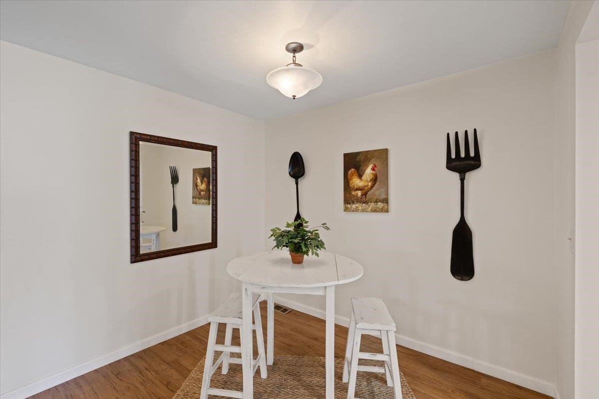 8927 E South Riverway Ave