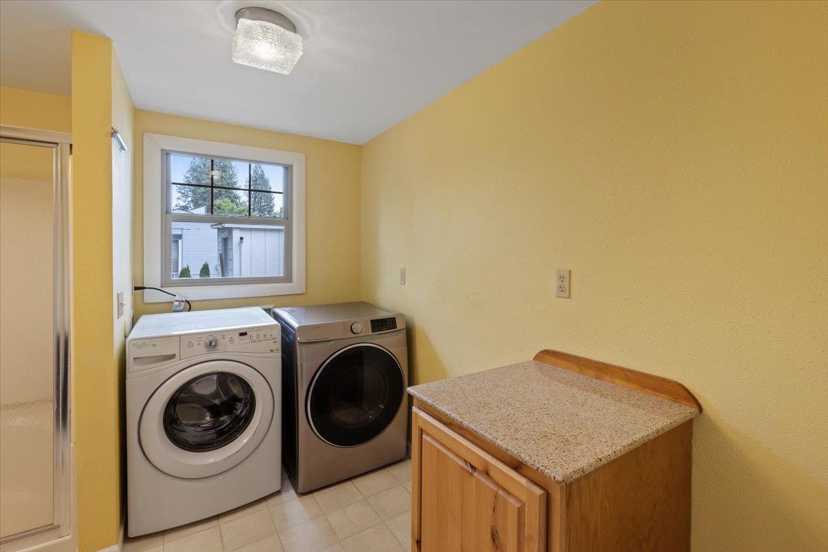 8927 E South Riverway Ave