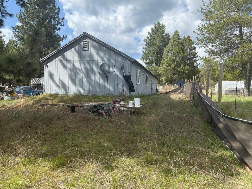1468 Veit Rd