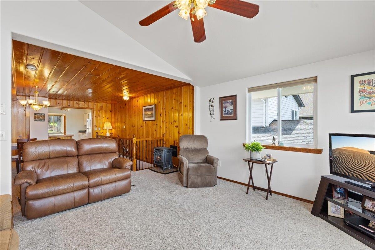 247 Southshore Diamond Lake Rd