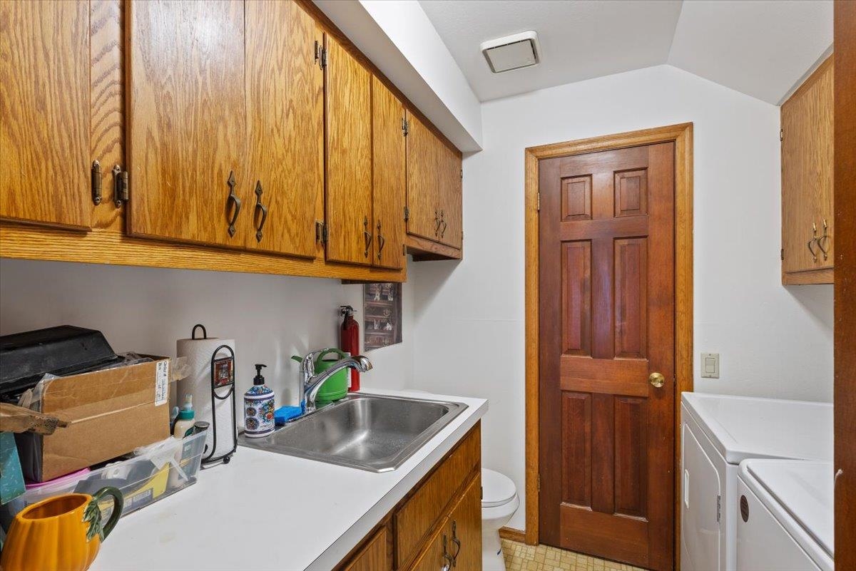 851 Balcom Rd