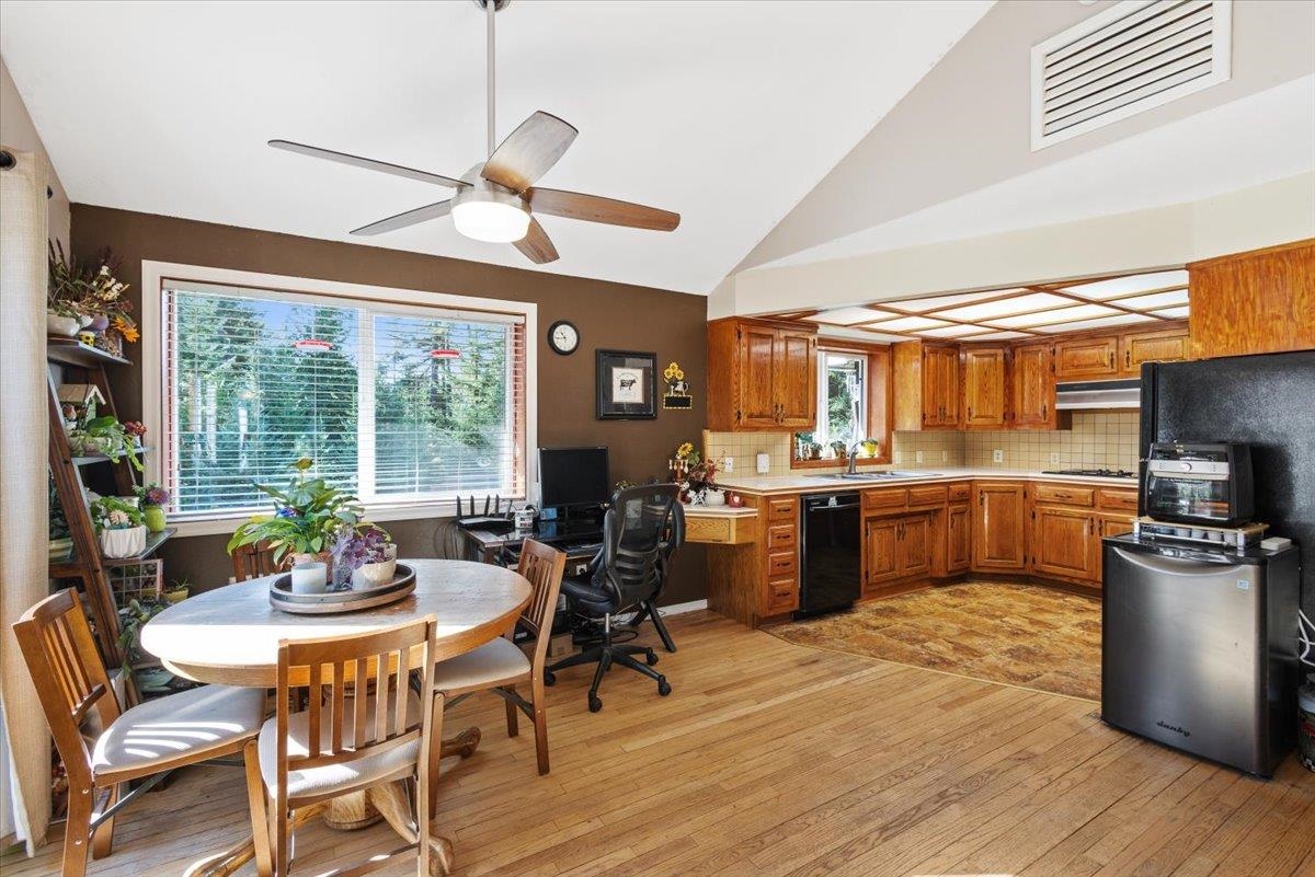 851 Balcom Rd