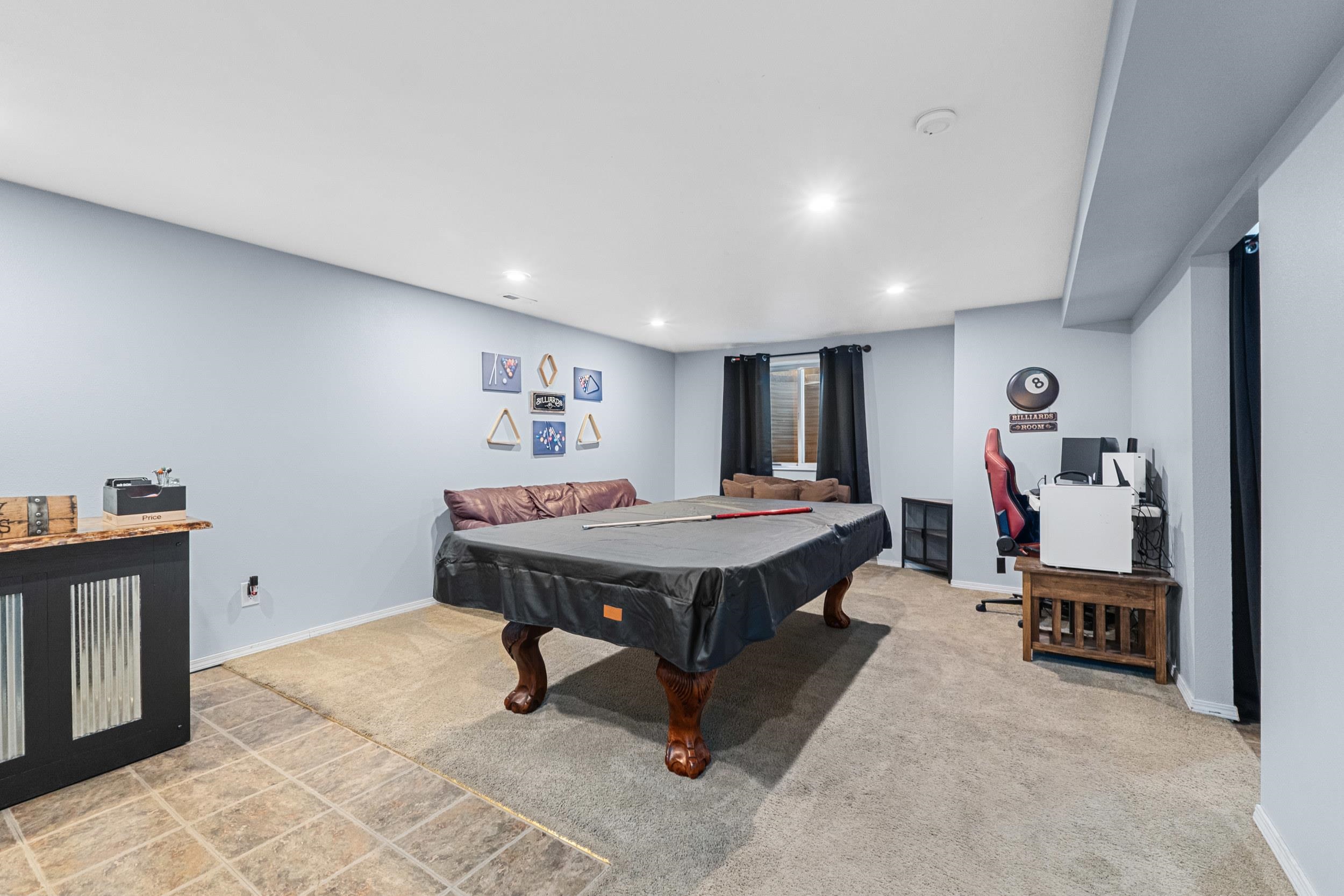 7706 N Old Fort Dr