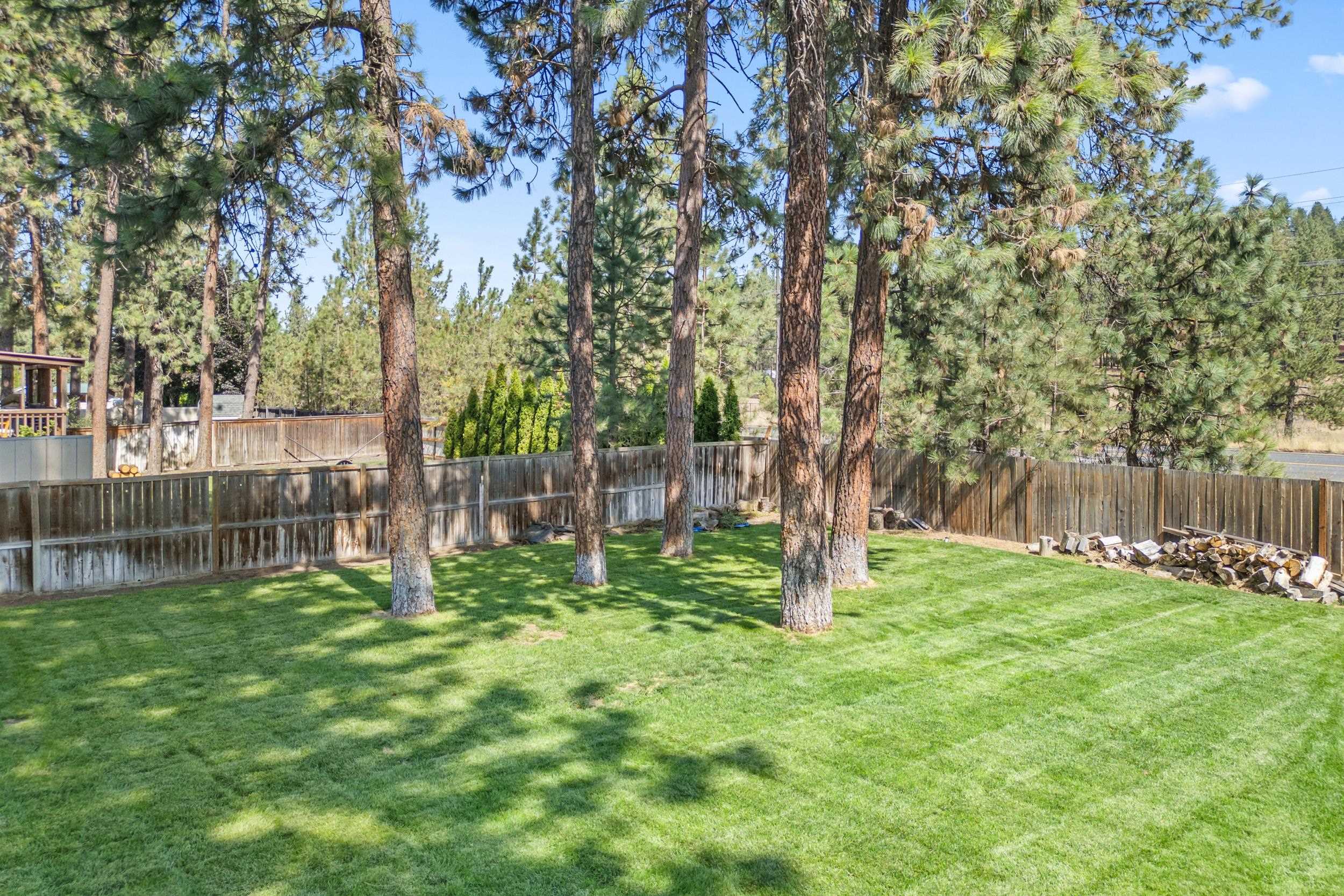7706 N Old Fort Dr
