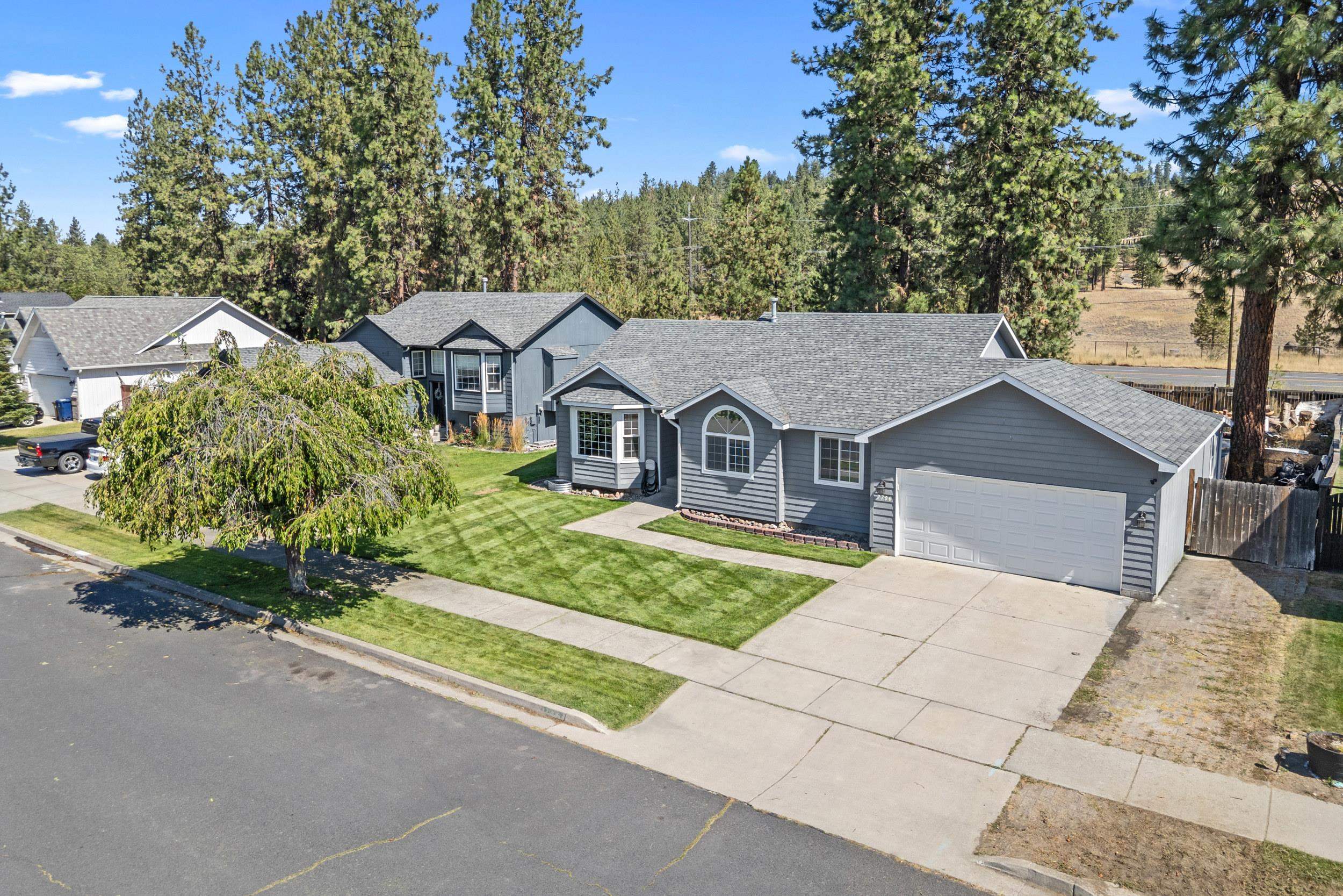 7706 N Old Fort Dr