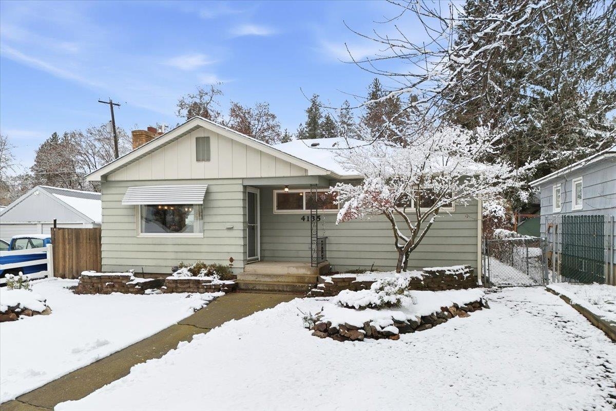 4135 E Fredrick Ave