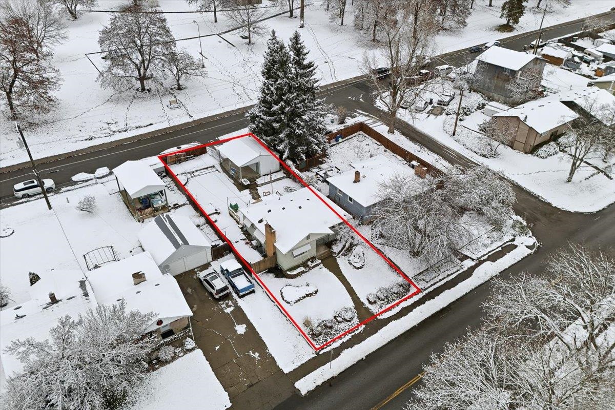 4135 E Fredrick Ave