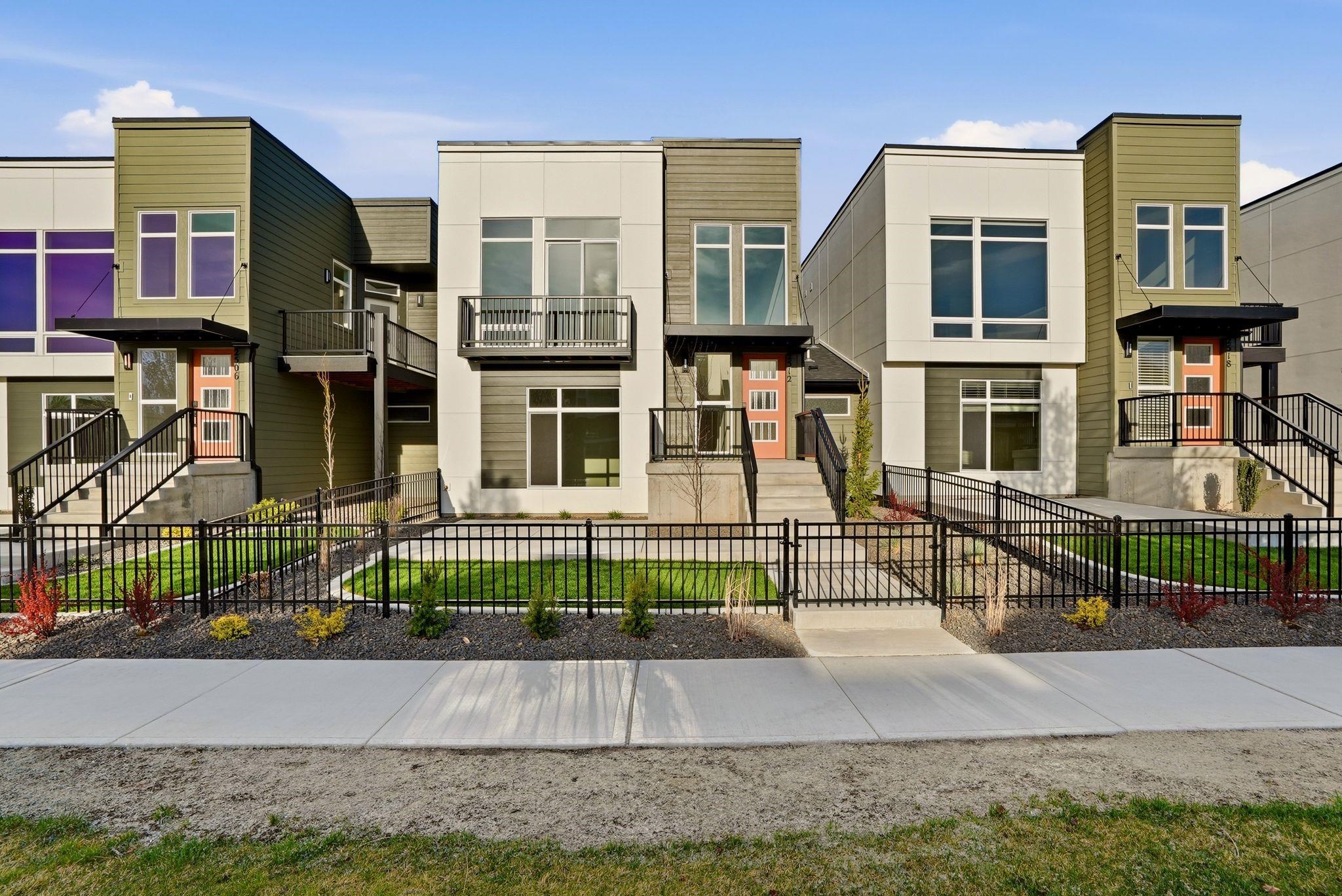2512 W Summit Pkwy