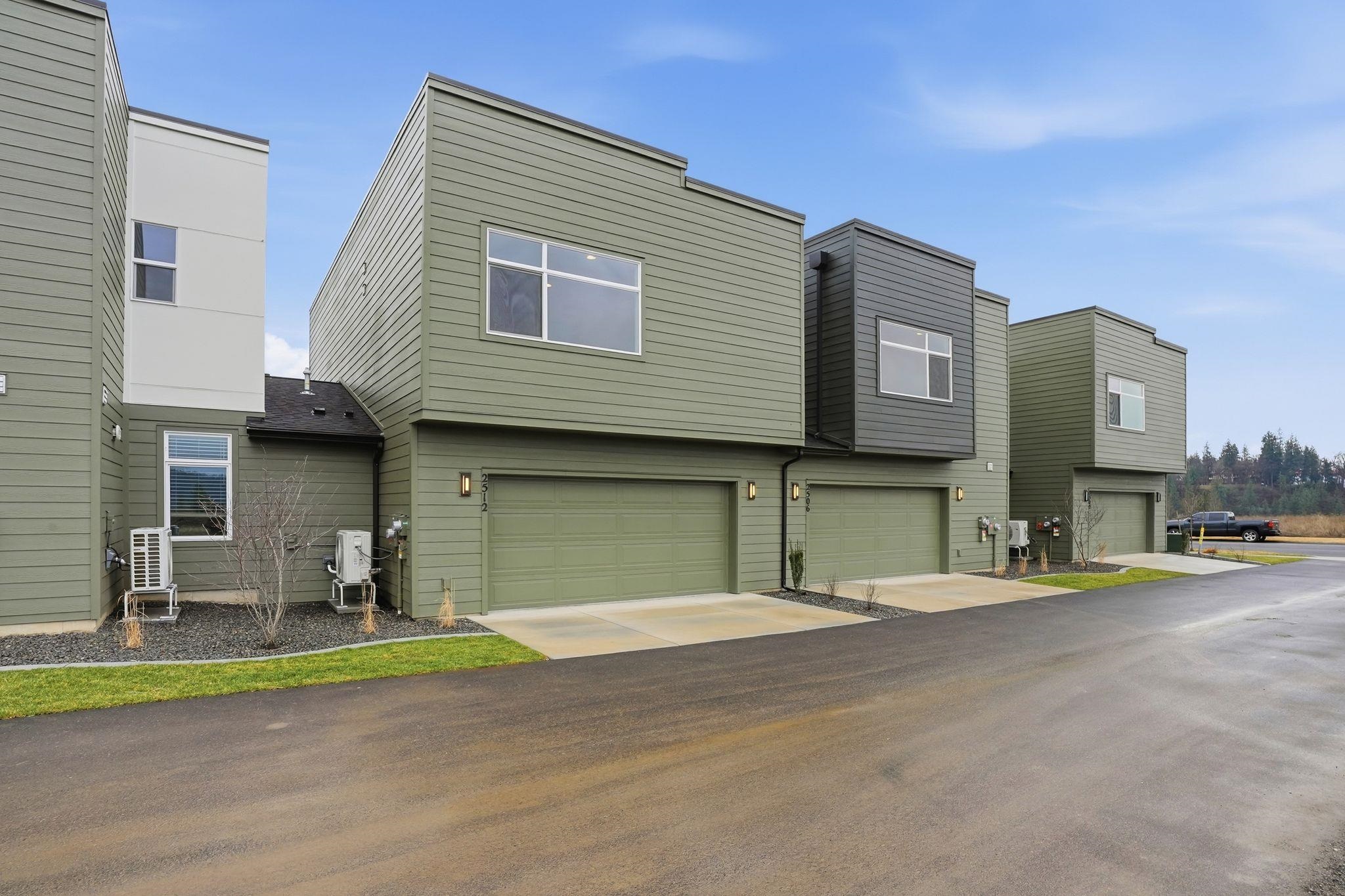 2512 W Summit Pkwy
