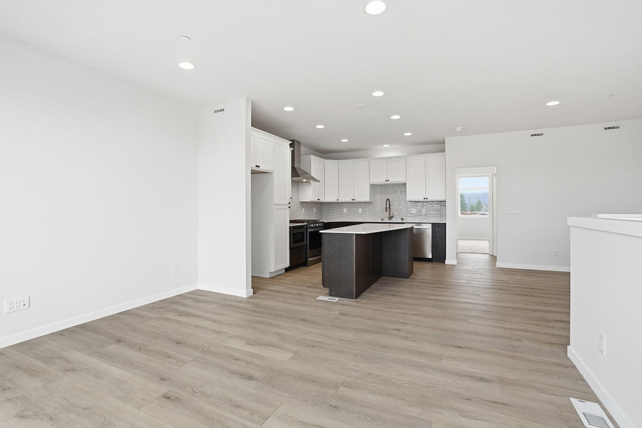 2512 W Summit Pkwy