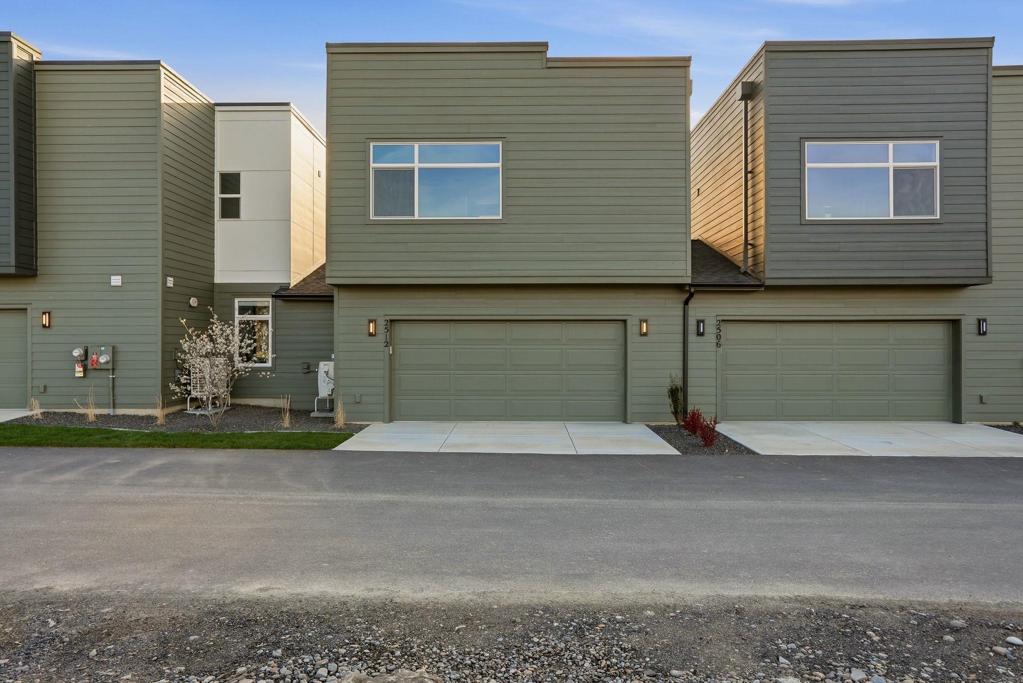 2512 W Summit Pkwy