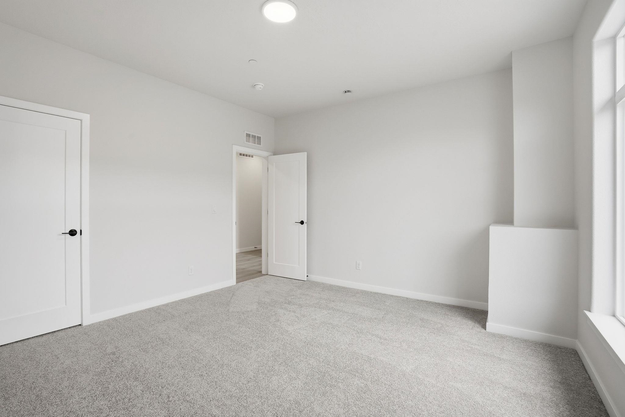 2512 W Summit Pkwy