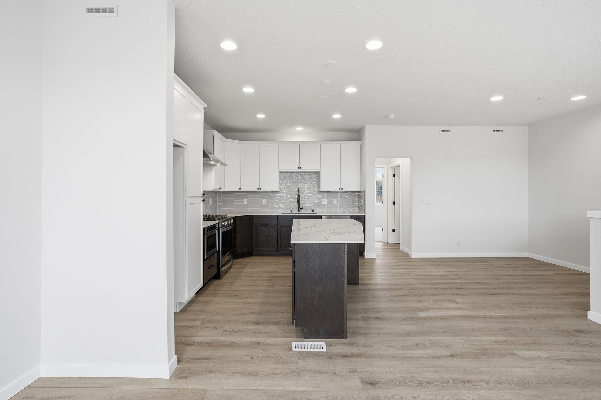 2512 W Summit Pkwy