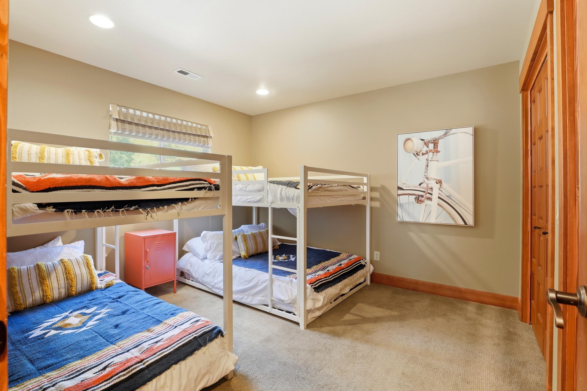 5382 Northshore Diamond Lake Rd