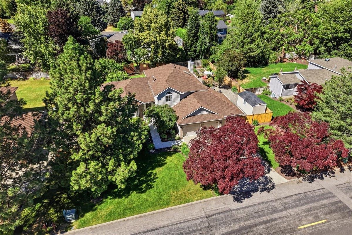 3109 E 65th Ave