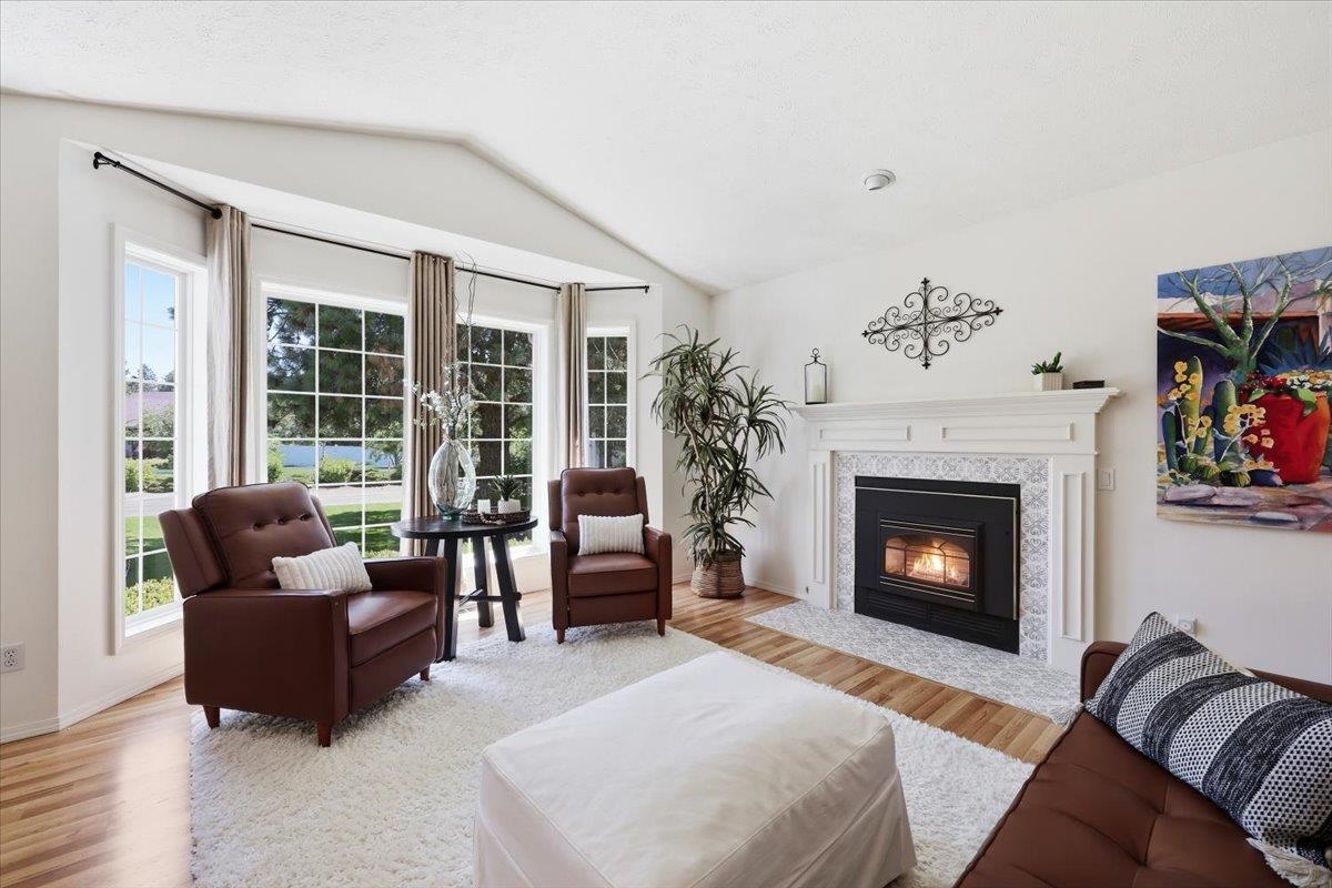 3109 E 65th Ave