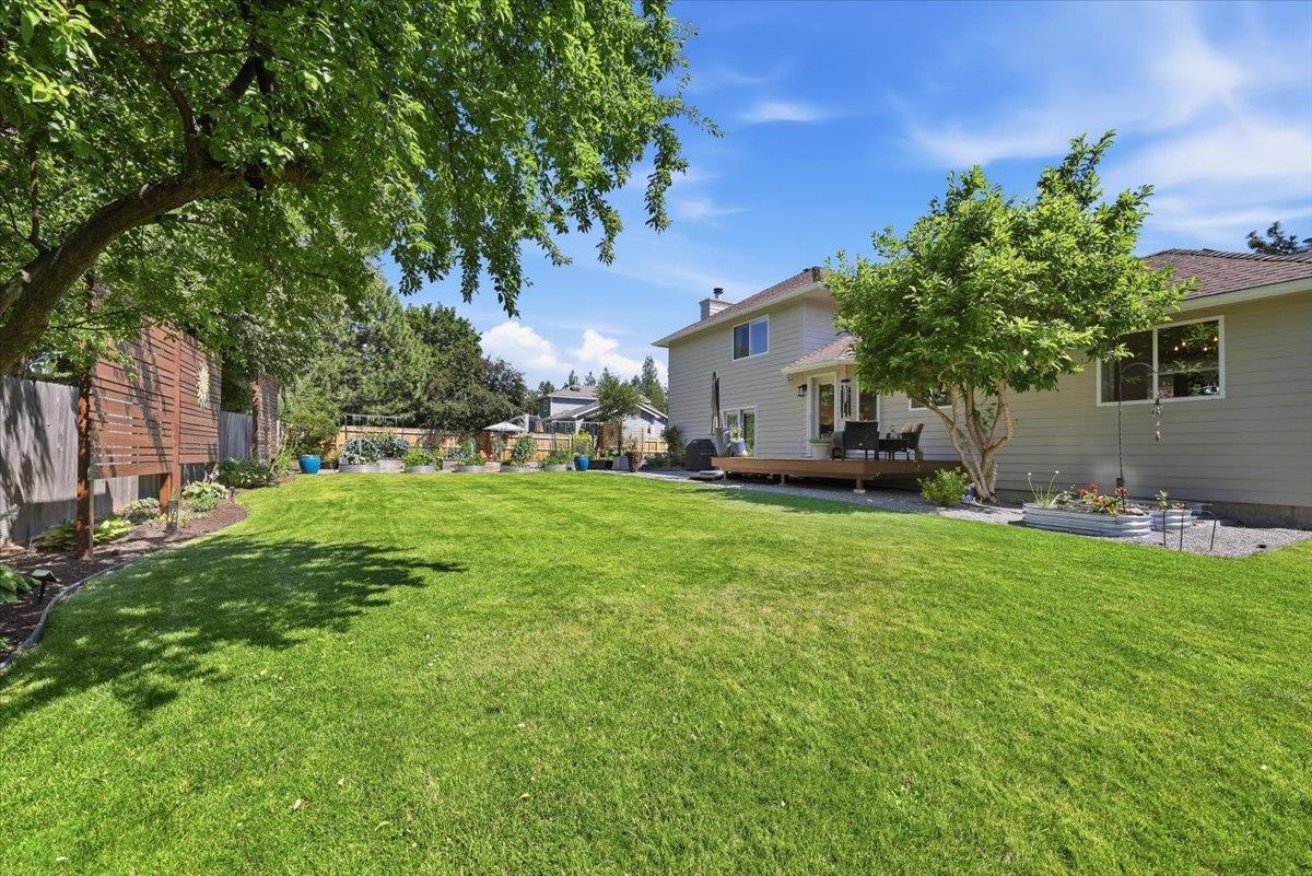 3109 E 65th Ave
