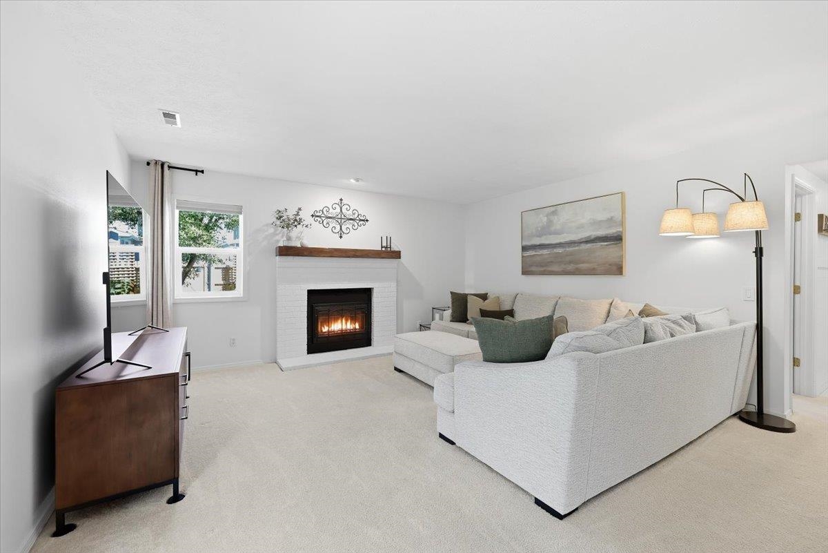3109 E 65th Ave