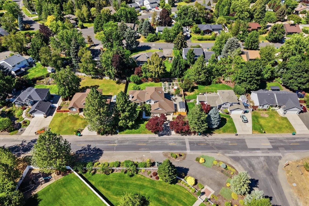 3109 E 65th Ave