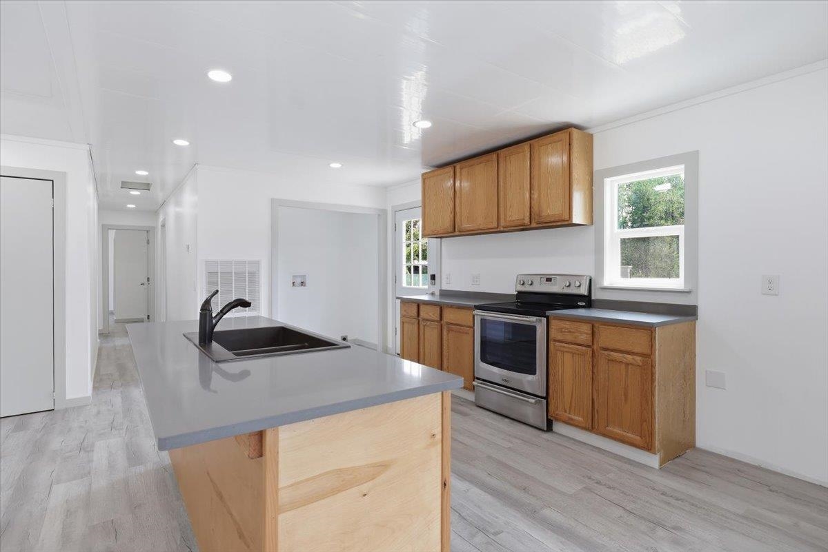 652 Southshore Diamond Lake Rd