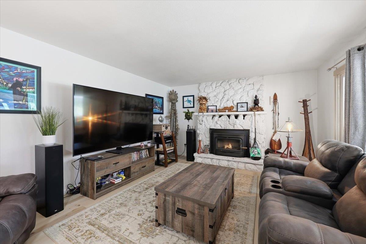 1061 Roberts Rd
