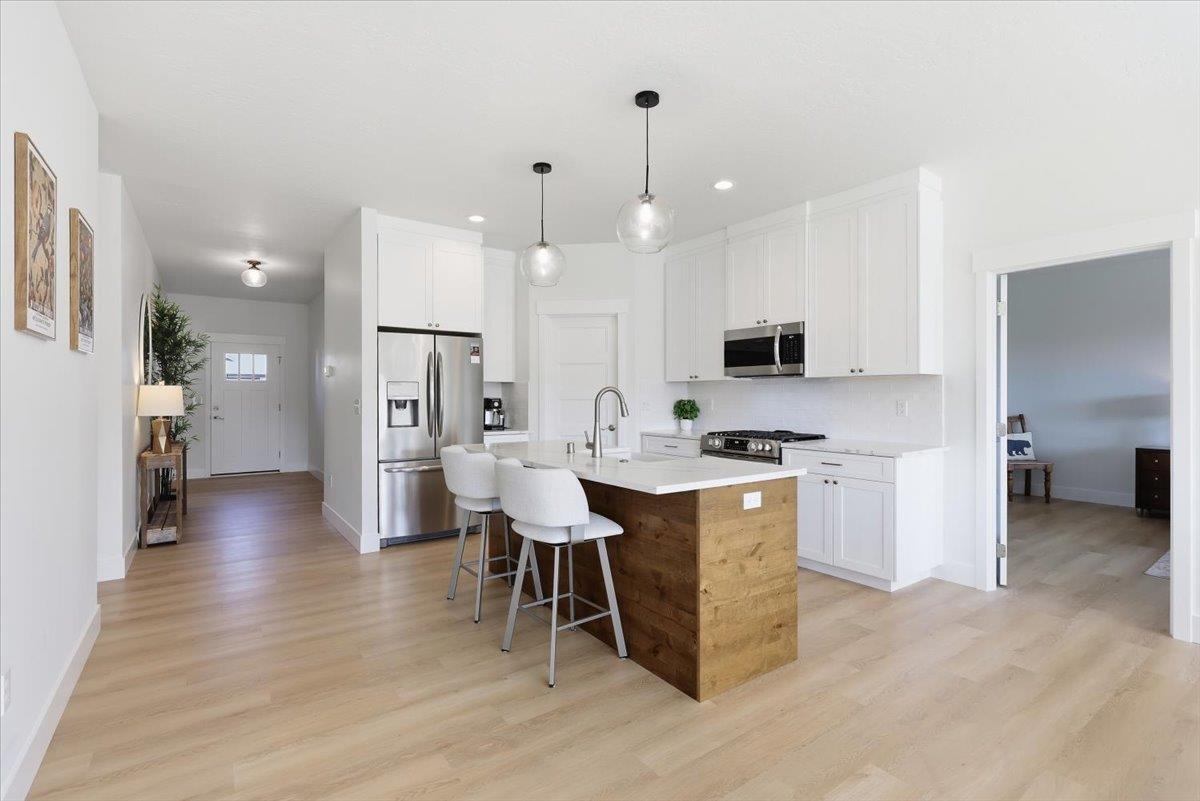 1109 N Country Club Dr