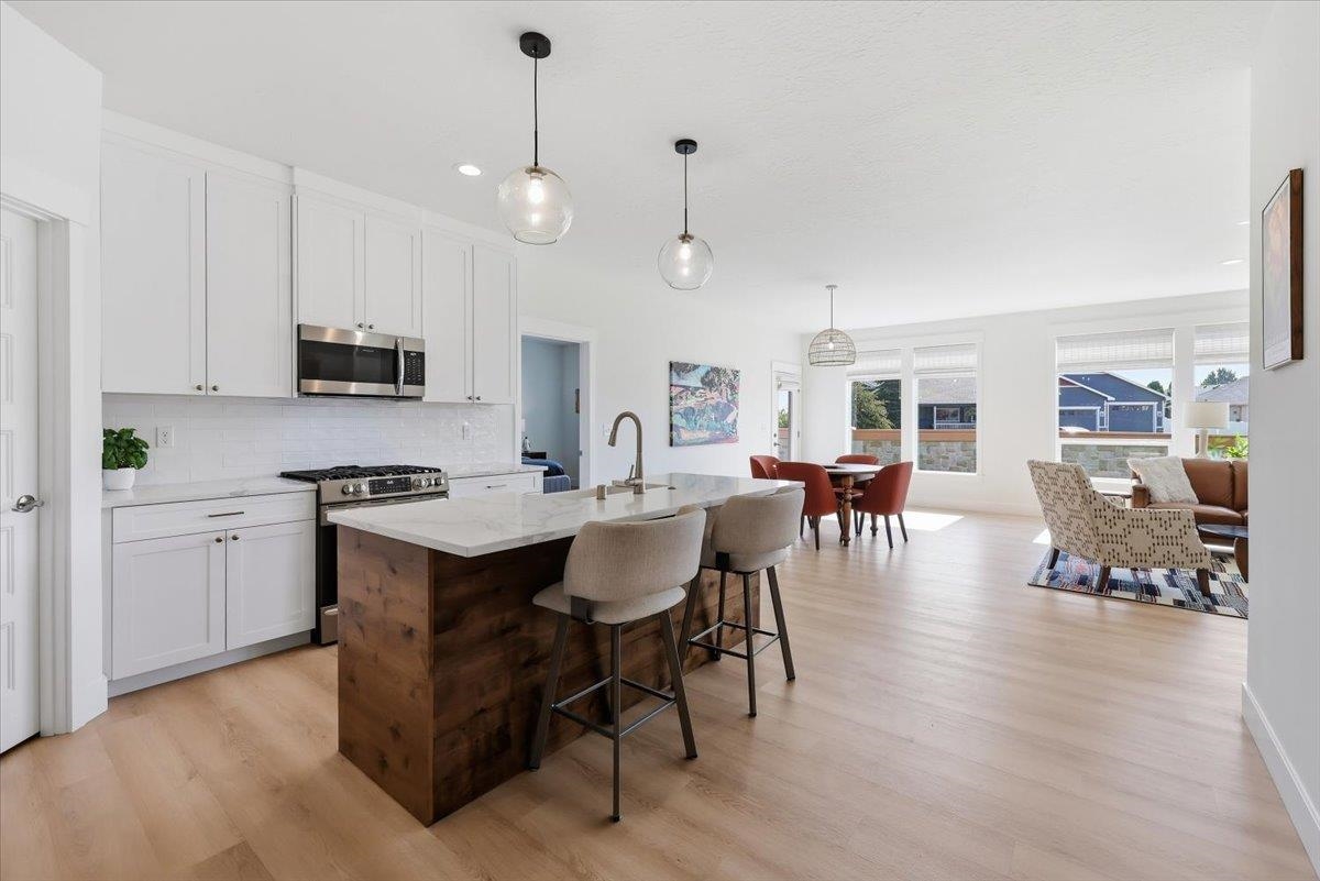 1109 N Country Club Dr