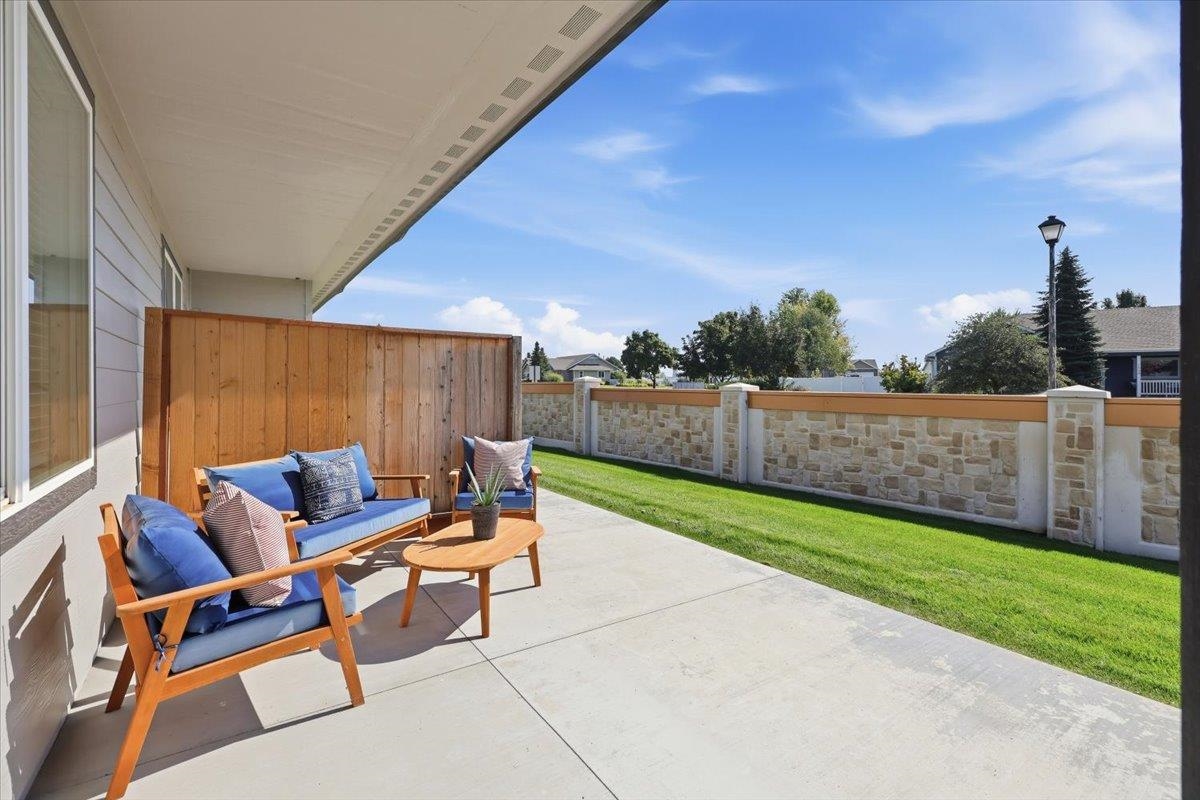 1109 N Country Club Dr