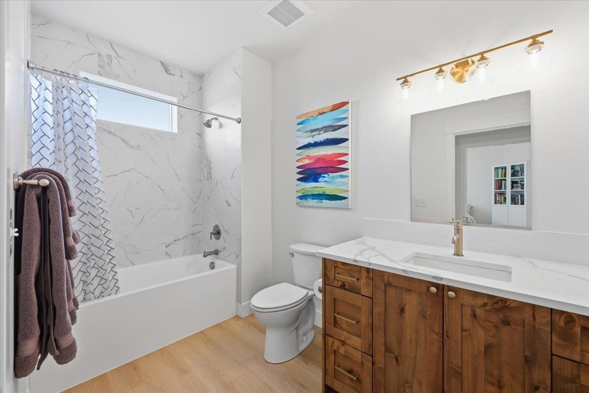 1109 N Country Club Dr