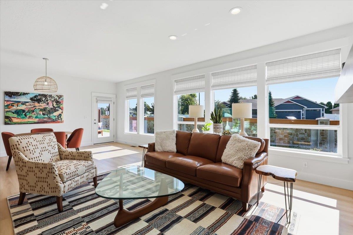 1109 N Country Club Dr