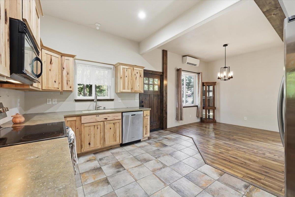 7631 Fertile Valley Rd