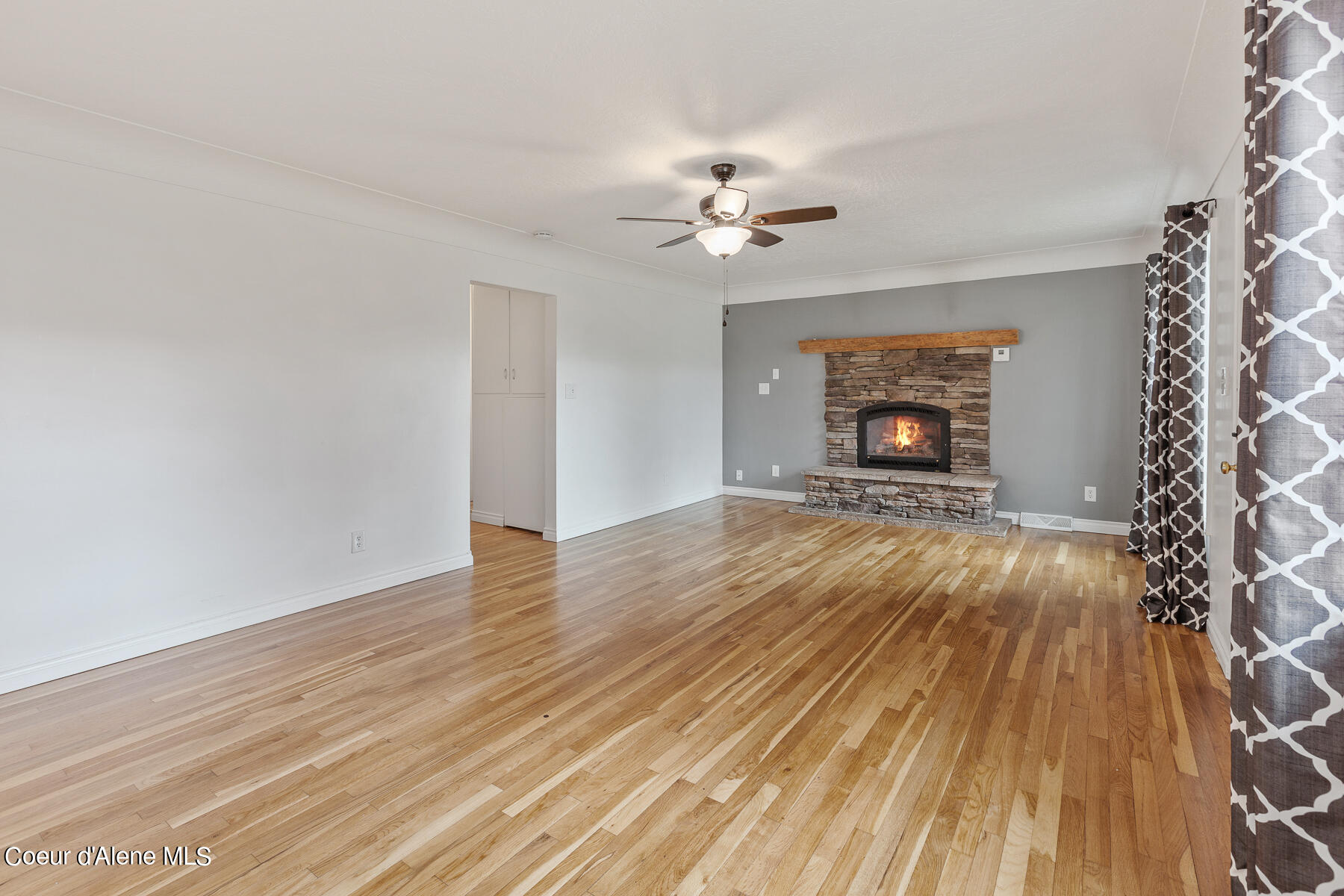 106 W 10TH AVE