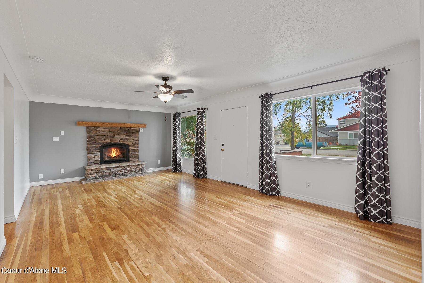 106 W 10TH AVE