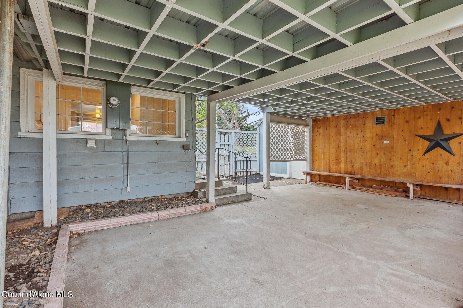 106 W 10TH AVE