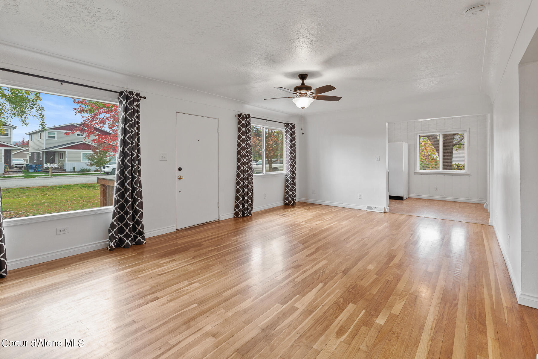 106 W 10TH AVE