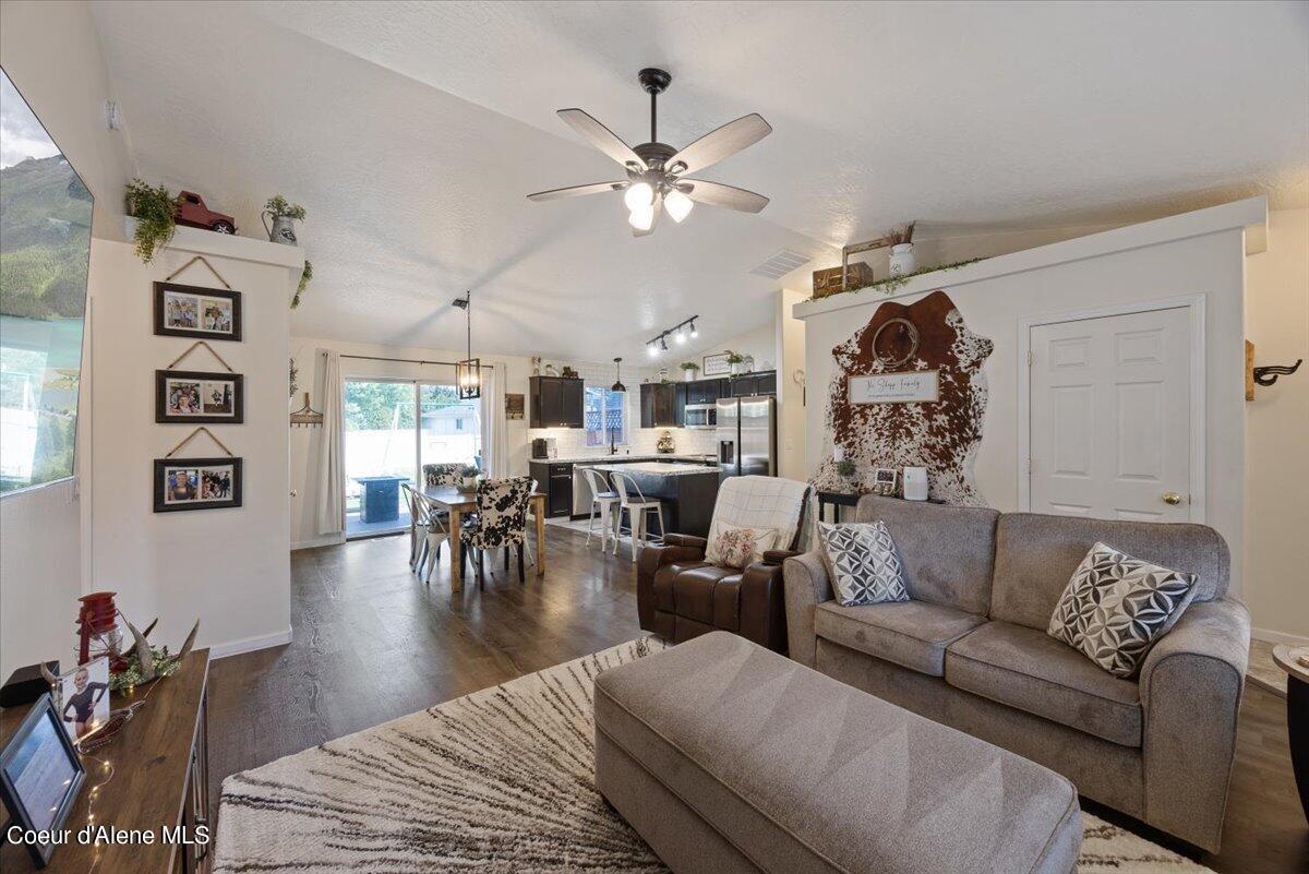 4927 W CANDLEWOOD LN