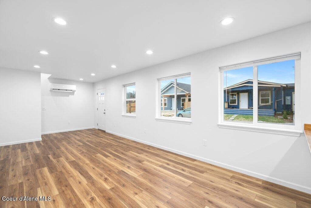90 Finley Ave