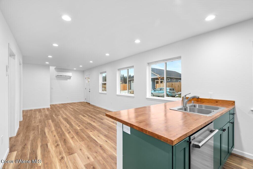 90 Finley Ave