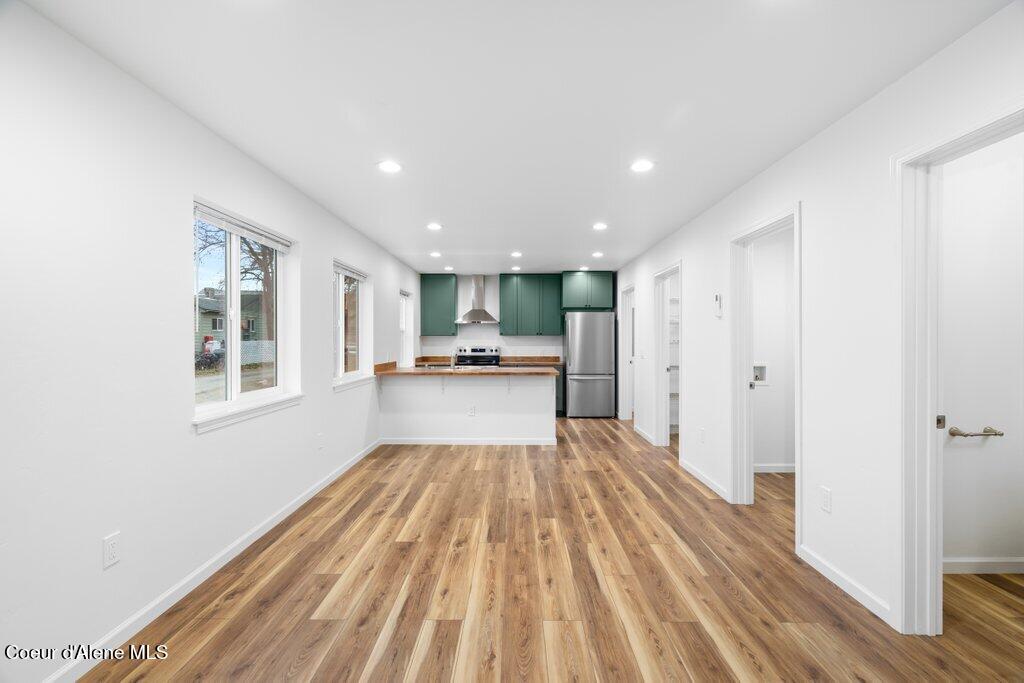 90 Finley Ave