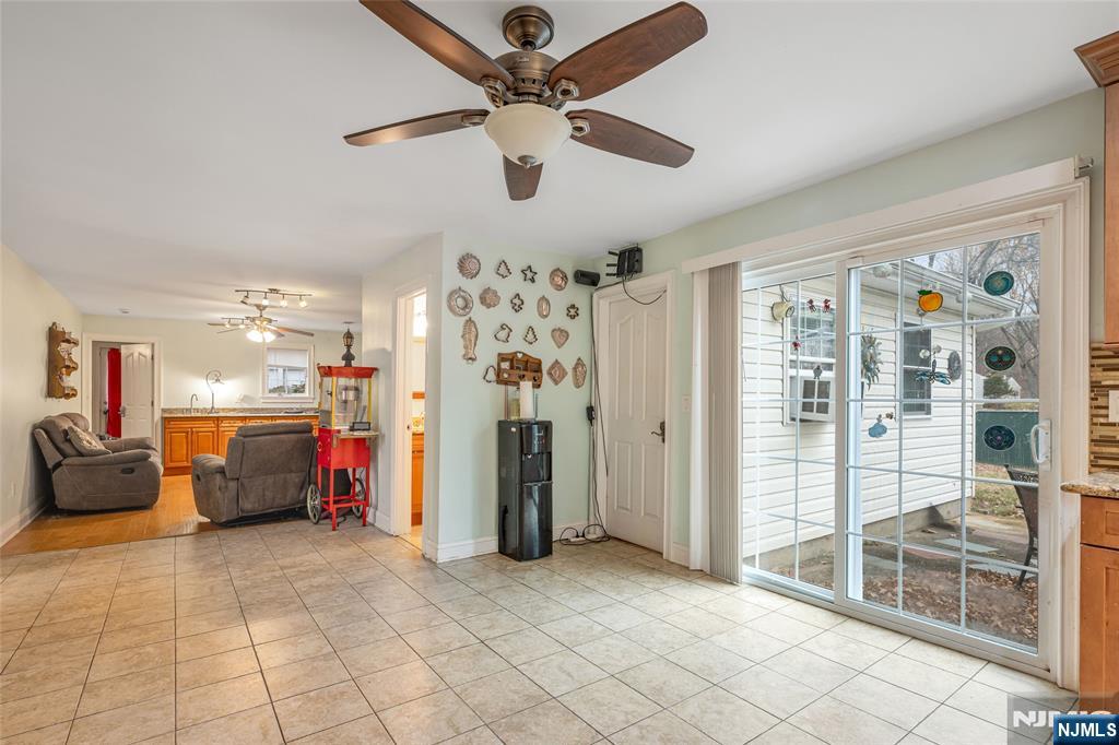 255 Knoll Road