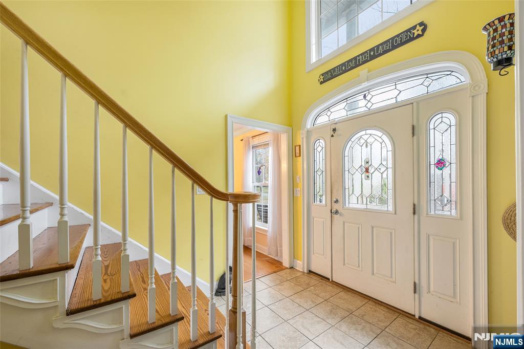 255 Knoll Road